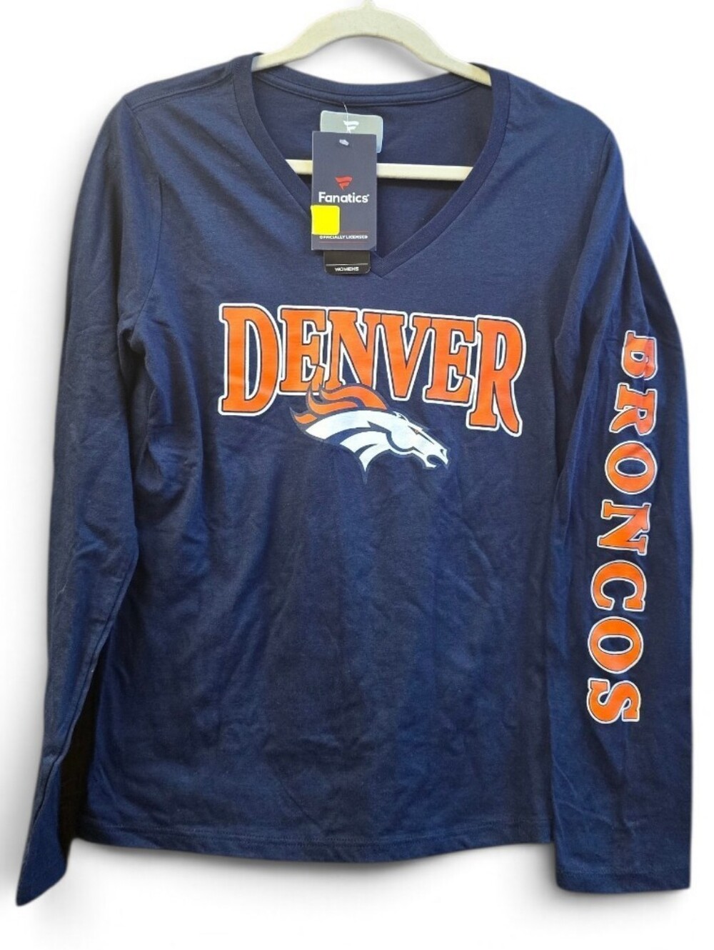 NWT Denver Broncos Womens Long Sleeve V-Neck Shirt Size Medium Navy Blue